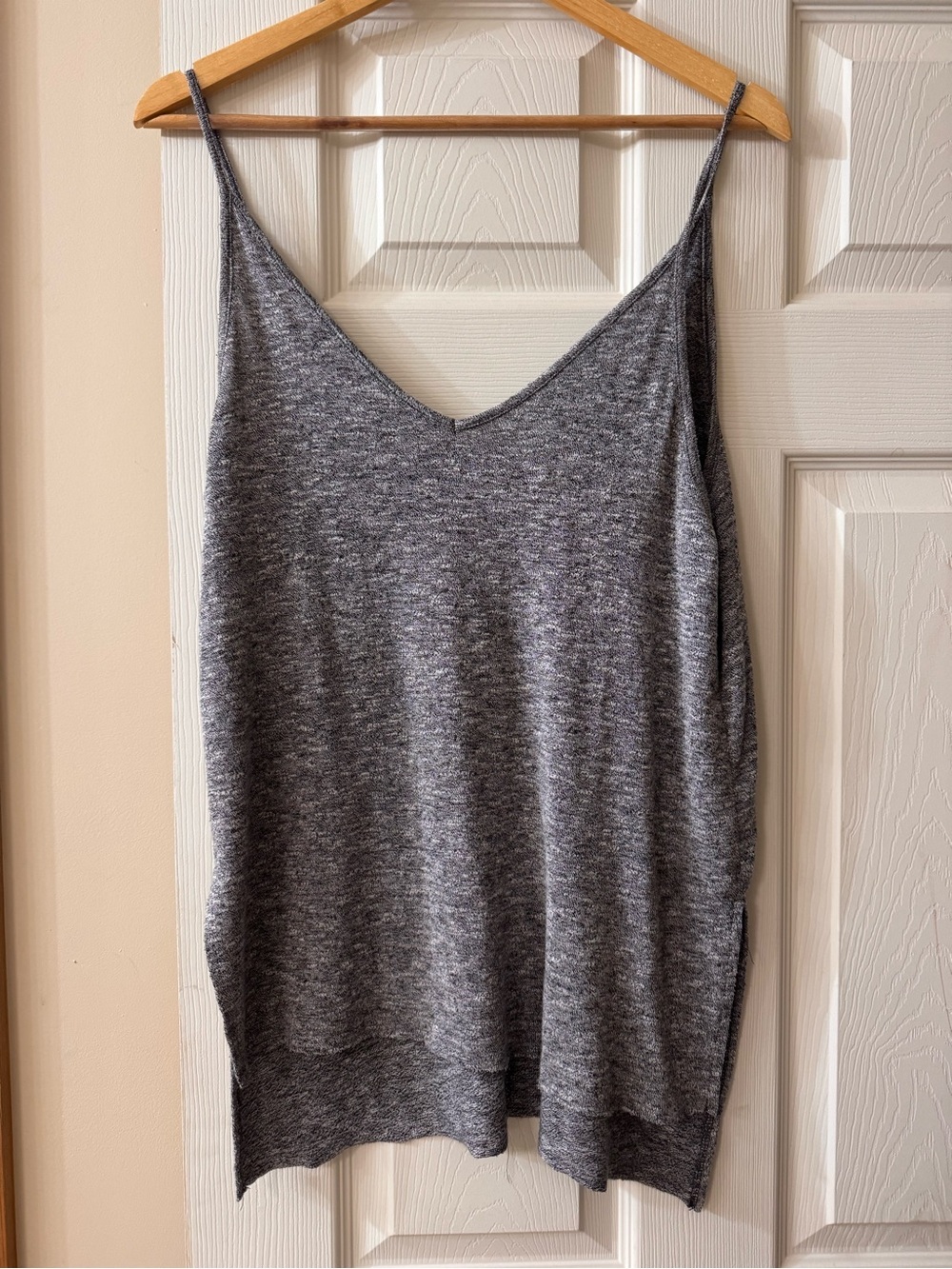 Forever 21 Gray Heather V-Neck Knit Cami